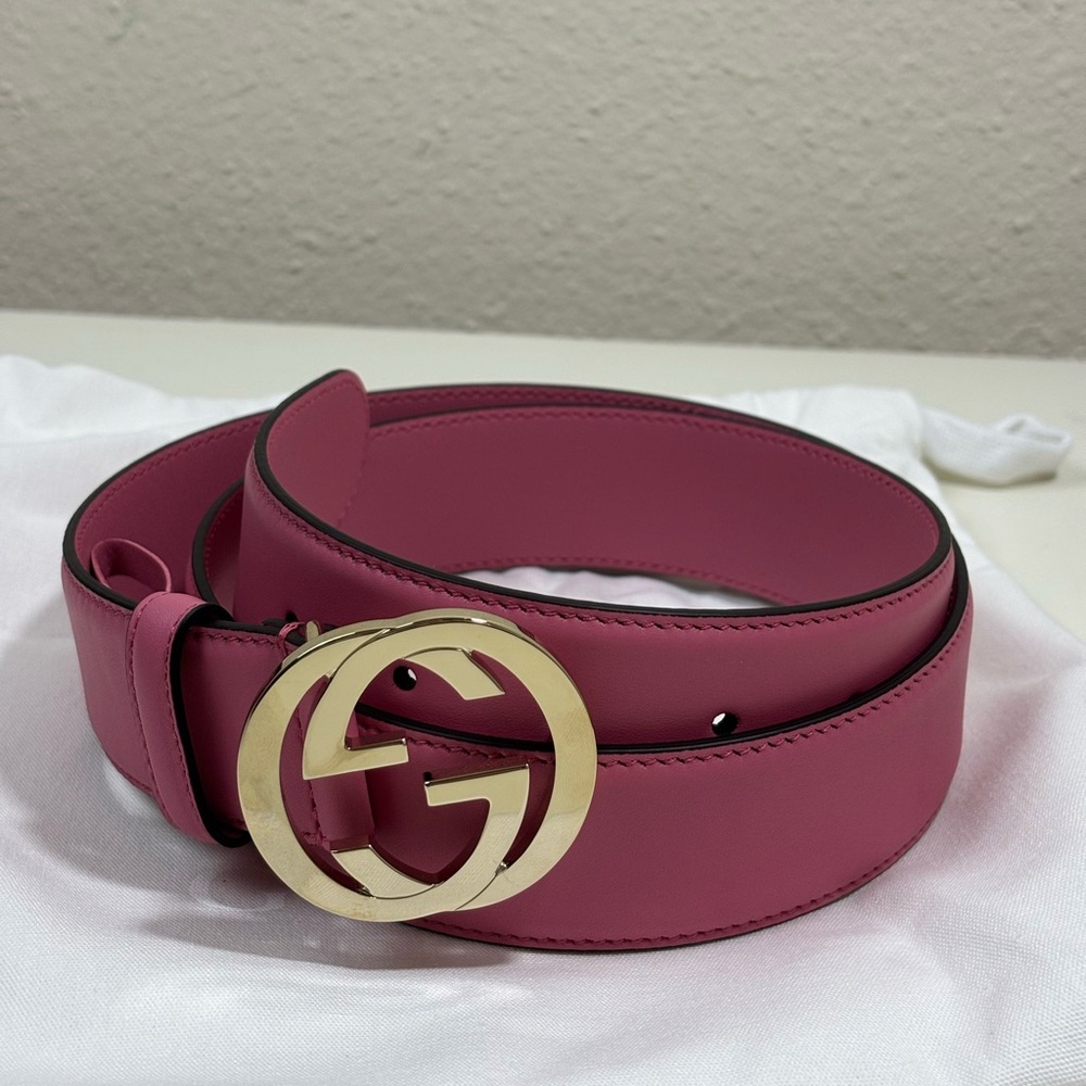 Gucci Interlocking G Buckle Leather Belt